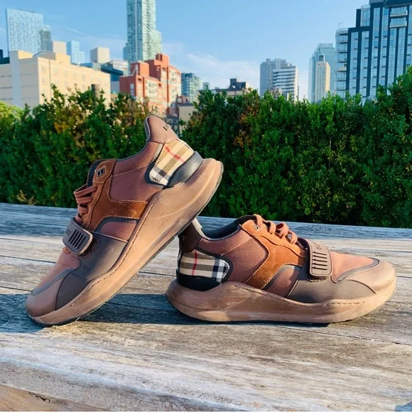 Burberry Ramsey Brown Sneakers - Picture 12 of 16